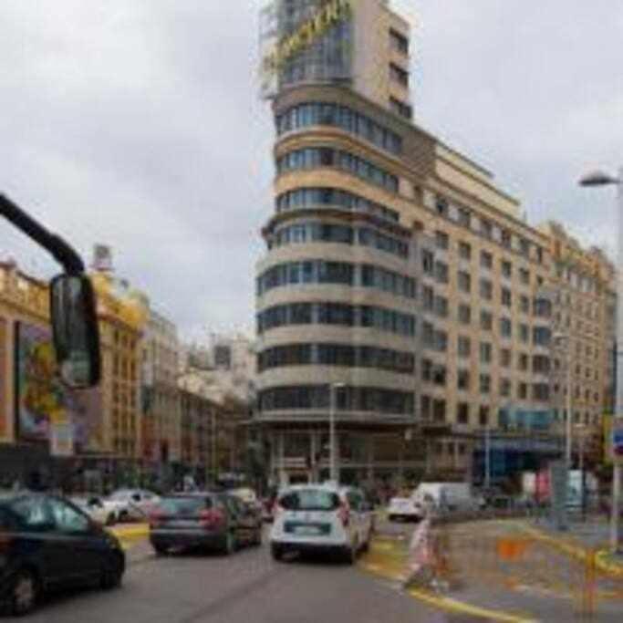 Apartamento Sotano En Gran Via Madryt Zewnętrze zdjęcie